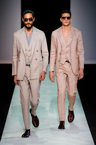Look 37
